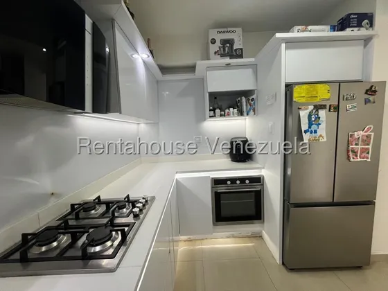 Moderno Apartamento En Venta Al Oeste De Barquisimeto Estado Alra  Cod.25-21398