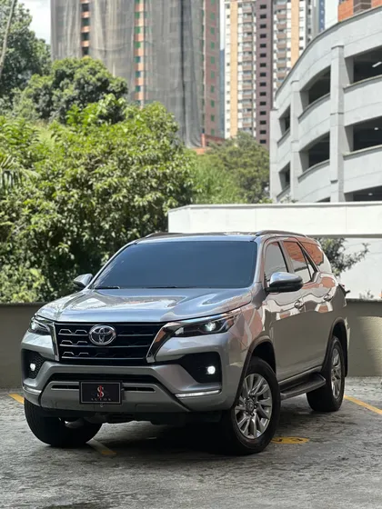 Toyota Fortuner 2.7l