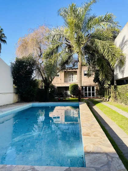 Casa En Corazon De Gonnet. Parque Y Pileta
