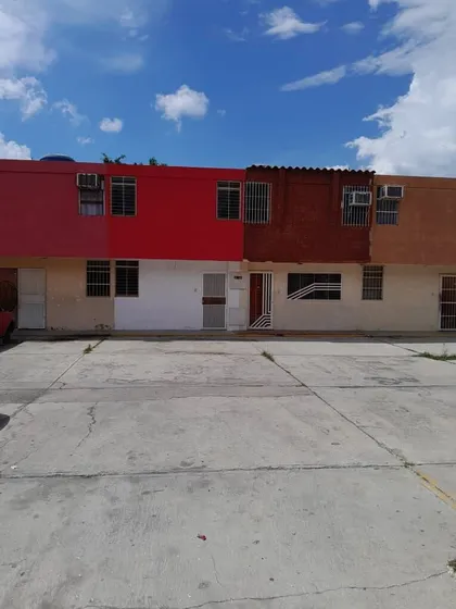 Venta Townhouse Urb. Parque Valencia Conjunto Cerrado Mp Solo Clientes
