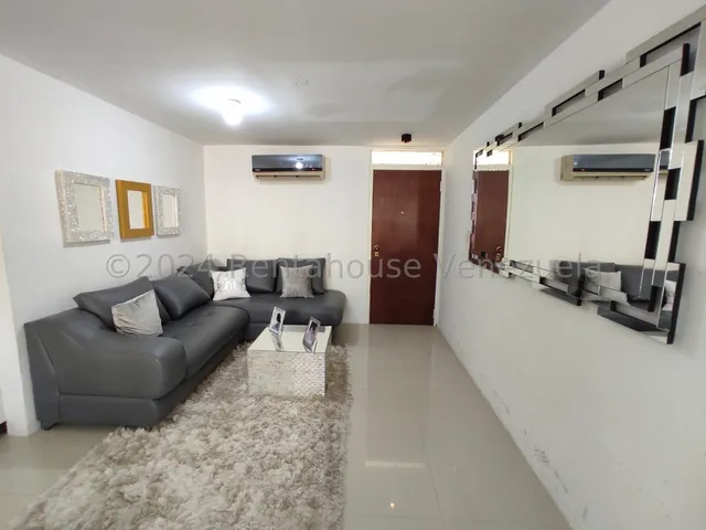 Dennymar, Vende Bello Y Acogedor Apartamento En Piso 2, Al Este De La Ciudad, Fresco Y Moderno Distr. En 3 Hab C]c 2 Baños, Vig 24]7 Y Otras Bondades Que Te Invito A Descubrir Contáctame. B5c0a6