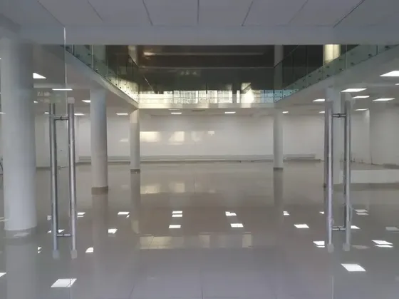 Se Arrienda Edificio De 3 Pisos En Zona Centro (cód. 538)
