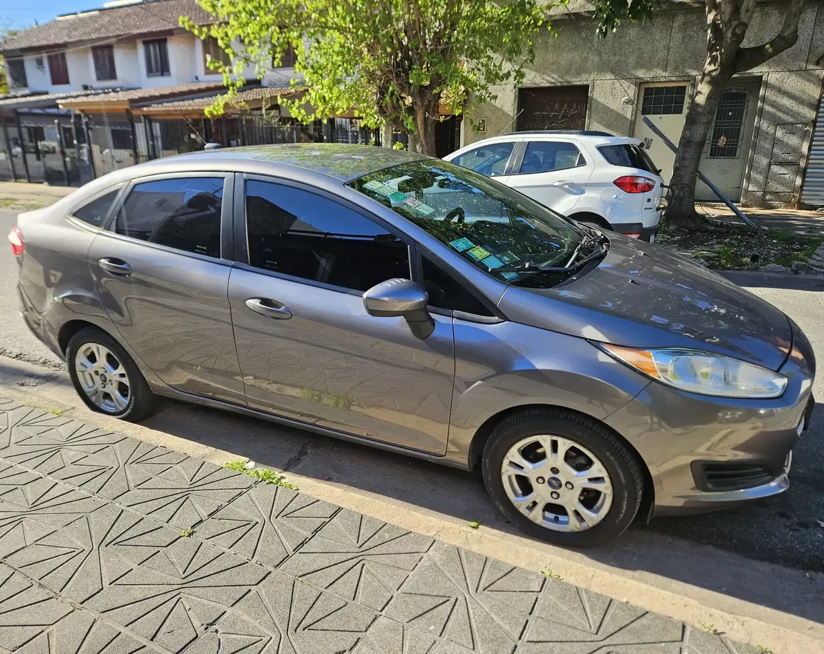 Ford Fiesta Kinetic 1.6 Se Plus 120cv