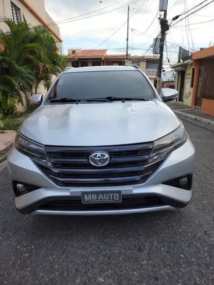 Toyota Rush Americano