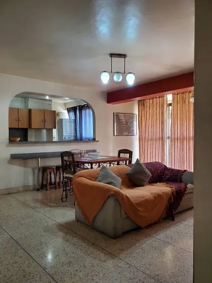 El Marqués,  Se Alquila Apartamento De 3 Habitaciones