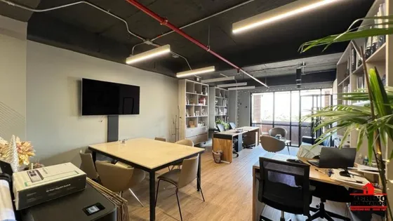 Oficina En Venta En Medellín - Laureles