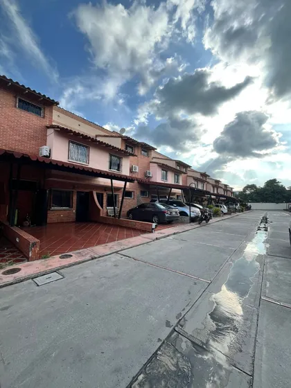 En Venta Townhouse Aves Del Paraíso, Remanso. S.diego Ofvml