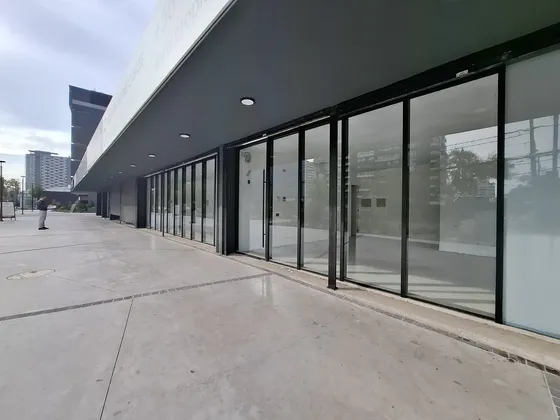 01. Local Nuevo Con Terraza- San Eugenio/crescente Errazuriz