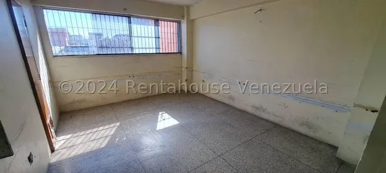 Edificio Comercial En Venta En Catia Mls 25-5718 Yf