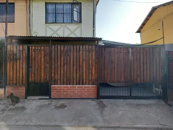 Casa Venta 2 Amplios Dormitorios Y Estacionamiento Para Suv