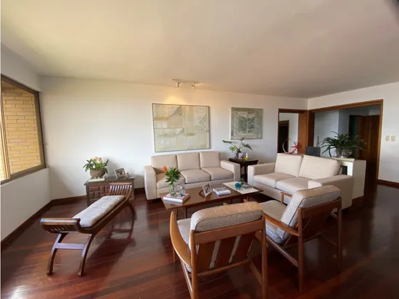 Se Vende Apto 356m² 4h+s/5b+s/4p En Los Naranjos