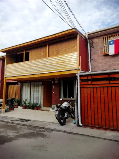 Casa En Venta De 4 Dorm. En Puente Alto
