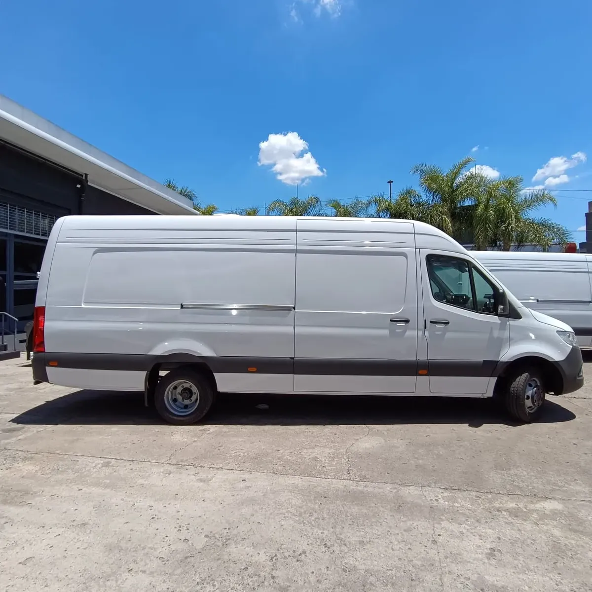 Mercedes-Benz Sprinter 517 CDI Van 4325 XL TE V2