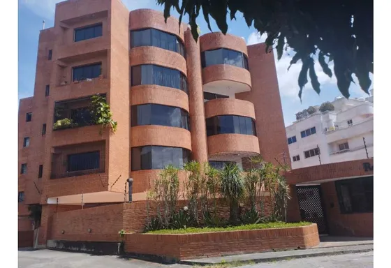 Vendo Apartamento 310m2 5h/7b/4p Urb. Miranda 7897 