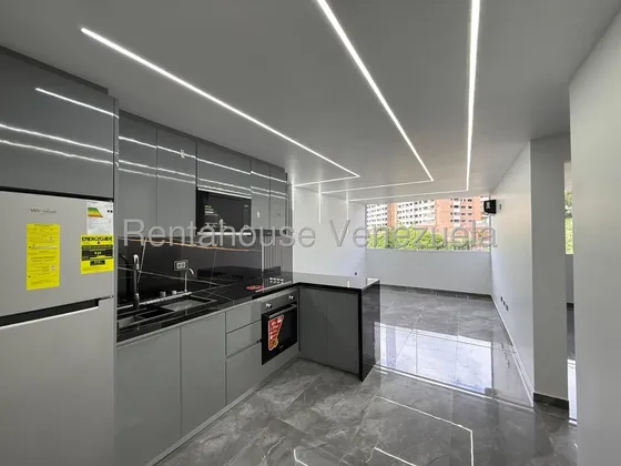 Rah Ofrece En Venta Bello Apartamento, Totalmente Remodelado En Los Naranjos Humboldt