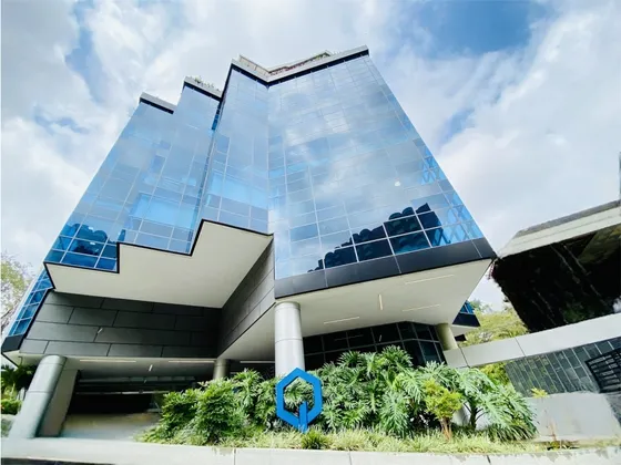 Oficina En Alquiler 125mt Centro Empresarial Torre Q