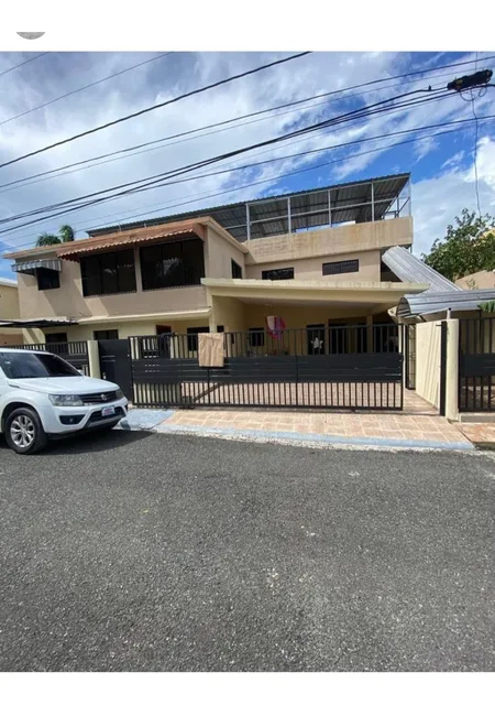 Vendo Hermosa Casa De 3 Niveles En El Residencial Brisas Del Norte, Republica De Colombia 