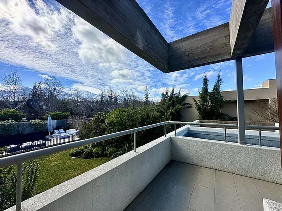 Santiago College / Monte Tabor