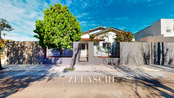 Casa En  Venta Sobre Calle Pegoud, Ciudad Jardín