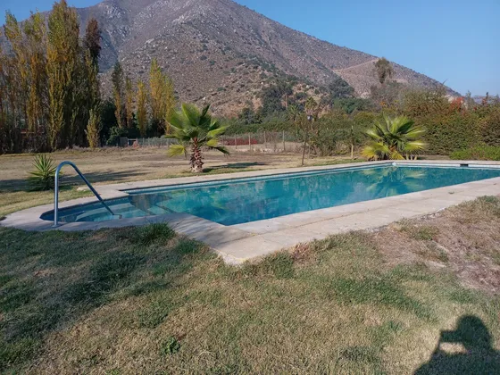 Venta De Parcela En Camino Lonquen, Isla De Maipo Con 5700 M