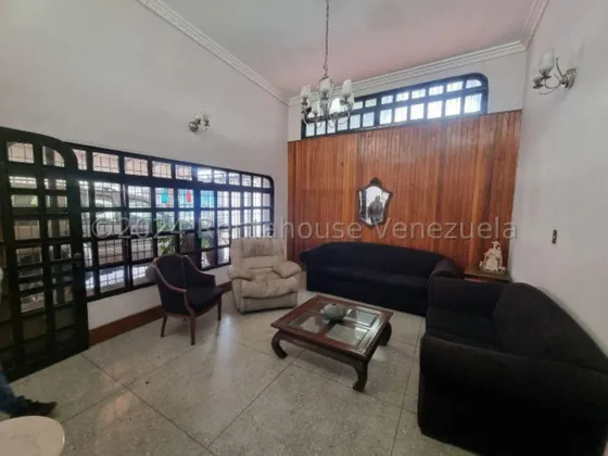 Milagros Inmuebles Casa Venta Barquisimeto Lara Zona Centro Economica Residencial Economico Código Inmobiliaria Rent-a-house  25-7128