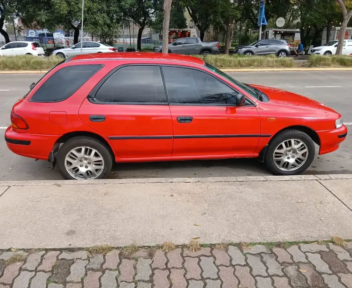 Subaru Impreza 1.8 Gl Awd At