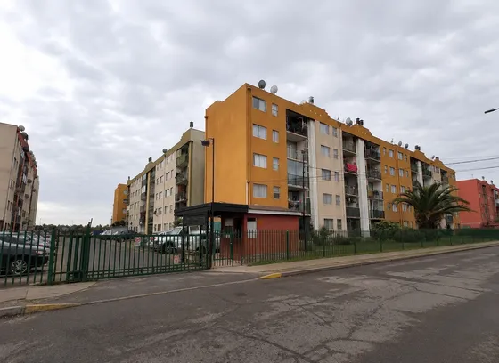 Departamento Cercano De Metro Monte Tabor, Maipú.