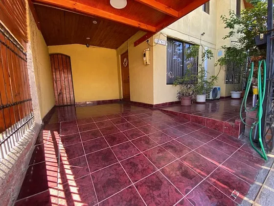 Vendo Casa 4 Dormitorios Regularizada En Ciudad Satelite  
