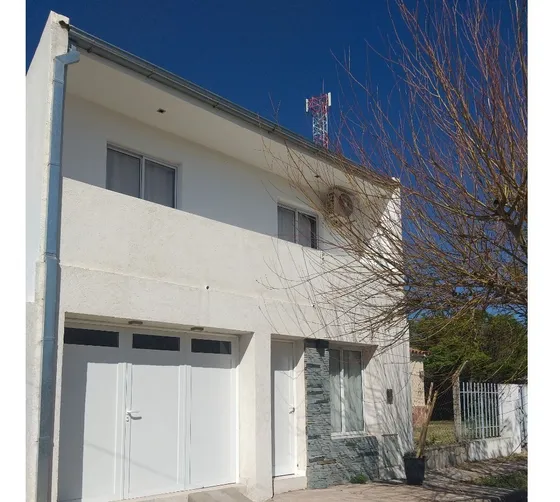 Moderna Casa En 2 Plantas