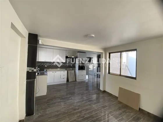 Casa En Arriendo De 4 Dorm. En Maipú