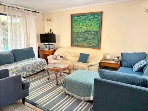 Casa En La Reina / Av. Simon Bolivar En Condominio