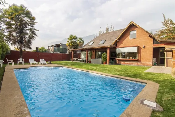 Casa Familiar En Las Pircas Con Seguridad 24/7 Y Piscina