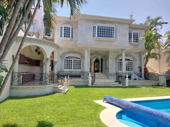Se Vende Majestuosa Residencia Estilo Luis Xv Al Norte De Cu