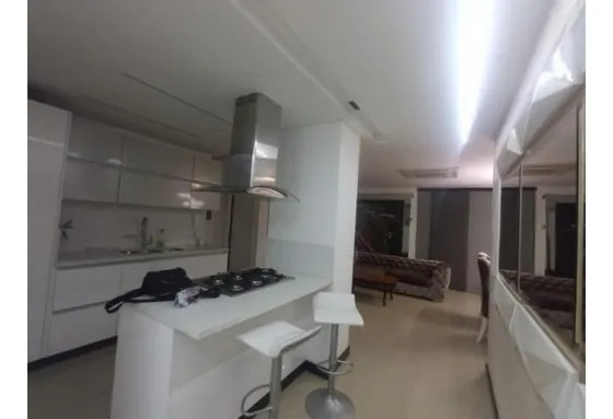 Venta De  Apartamento De 95mts2 En Versalles, Norte De Cali, 7636.