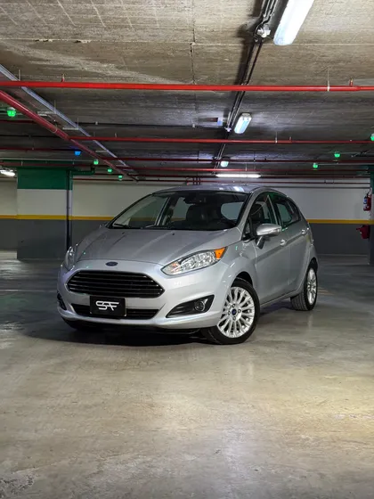 Ford Fiesta Kinetic 1.6 Design 120cv Titanium