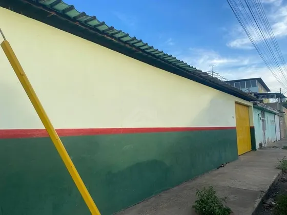 Galpón En Venta O Alquiler Ubicado En Barrio Sucre, Barcelona 
