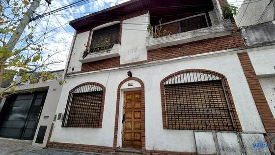 Departamento Ph  En Venta En Santos Lugares, Tres De Febrero, G.b.a. Zona Oeste