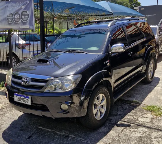 Toyota Hilux Sw4 3.0 Srv 7l 4x4 Aut. 5p