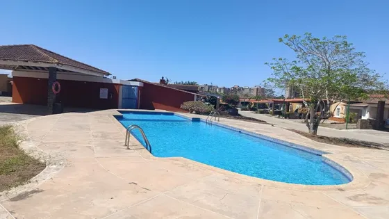 Bella Casa Con Terraza, 3hab. Altos De Maneiro. Pampatar