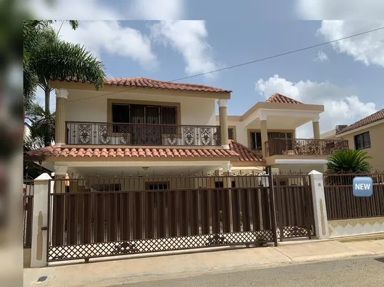 Casa De 4 Habitaciones Proximo Al Homs 