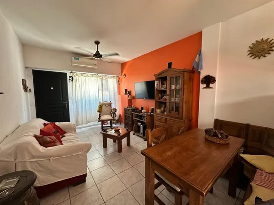 Venta Ph Con Patio En Parque Avellaneda 3 Amb