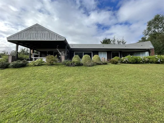 Casa En Venta De 4 Dorm. En Puyehue