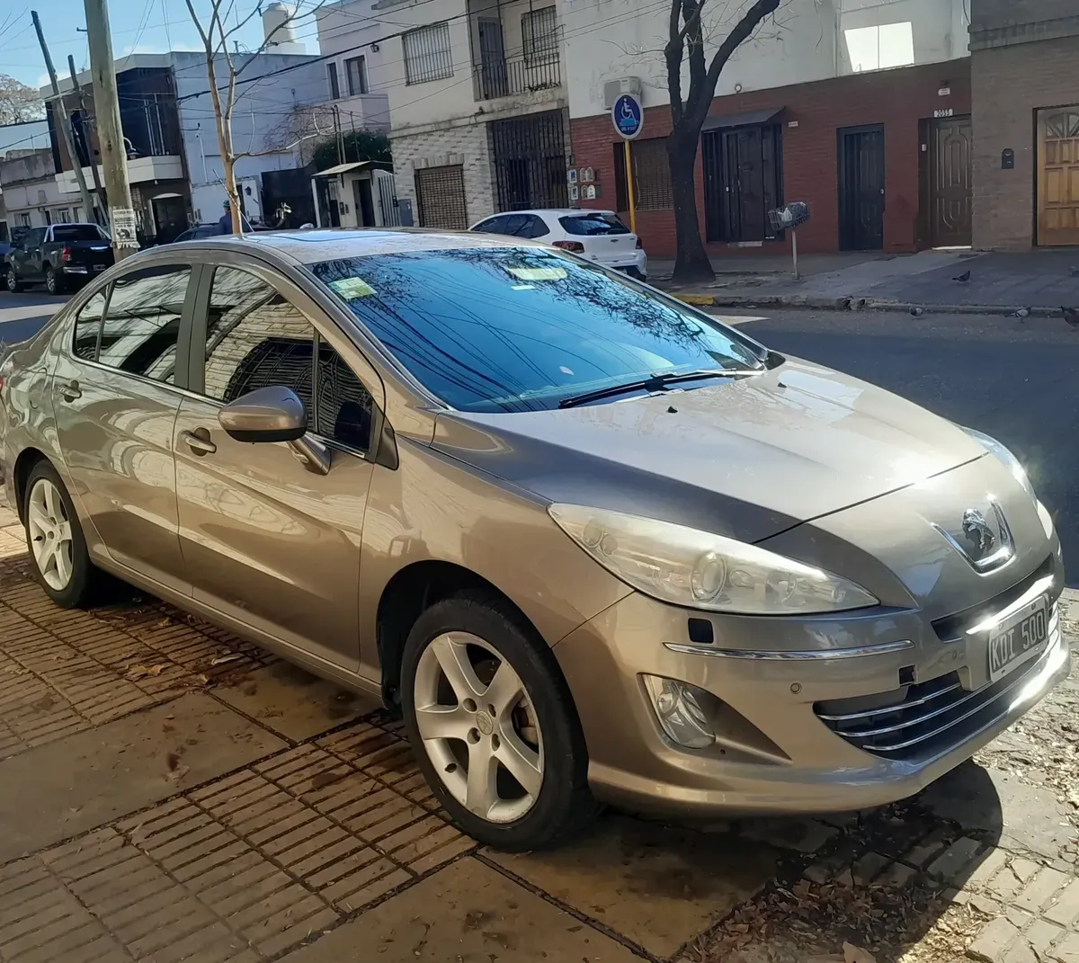 Peugeot 408 1.6 Feline HDI 115 hp