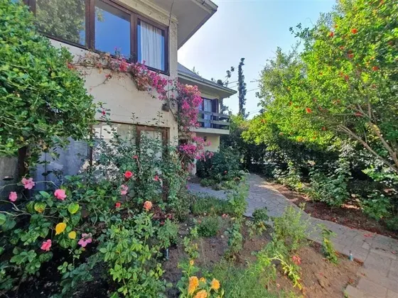 Casa En Venta De 6 Dorm Y 4 Baños, Sector Pte. Erráziuriz