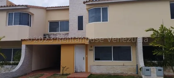 Casas En Venta Con Planta Eléctrica En La Ribereña Cabudare  Cod.25-5539 Nd