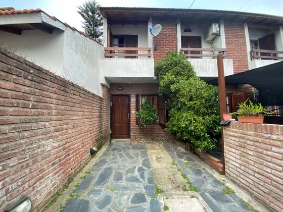 Triplex En Venta En Mar De Ajó(acepta Permuta)