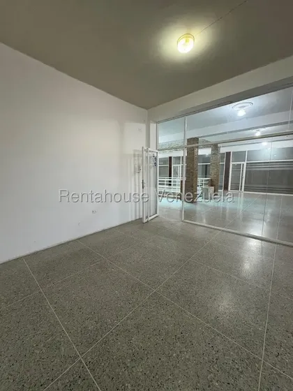 Local Comercial Versátil Y Funcional En Alquiler Al Oeste Barquisimeto,lara Rahve