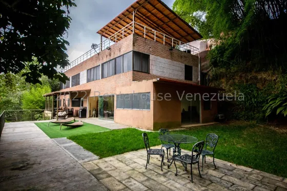 Casa En Venta Alto Hatillo Con Vista Al Avila Ab 23-20208