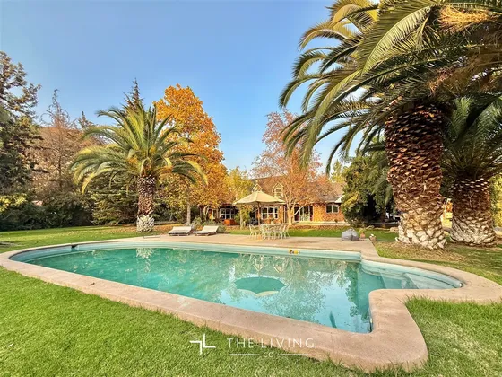 Preciosa Casa Estilo Inglesa En Venta En Chicureo!