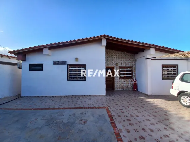 Casa En Urb Vistamar, Municipio Maneiro, Isla De Margarita Cod: 1366